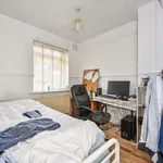 Rent 4 bedroom house in South East England