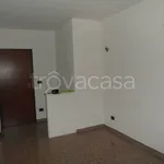 Appartamento in affitto a Chieri via Imbiancheria, 16, giardino privato, box, riscaldamento autonomo - TrovaCasa