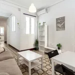 Rent a room of 70 m² in Sevilla