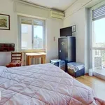 Rent 2 bedroom apartment of 50 m² in Milan