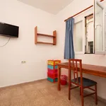 Rent a room of 250 m² in granada