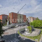 Rent 2 bedroom apartment of 60 m² in Milano