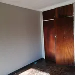 Rent 1 bedroom apartment in Roodepoort