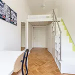 Rent 4 bedroom apartment in Prague