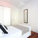 Rent a room of 195 m² in madrid