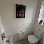 Rent 4 bedroom flat in North West England