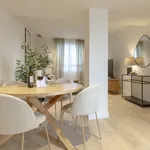 Rent 4 bedroom apartment of 93 m² in Madrid