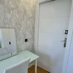 Rent a room of 80 m² in barcelona