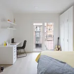 Rent 8 bedroom apartment in Madrid