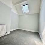 Rent 4 bedroom flat in Trafford