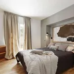 Rent 3 bedroom apartment in barcelona