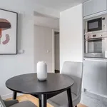 Rent 1 bedroom apartment of 45 m² in lisbon