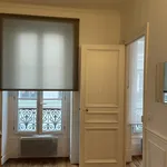 Rent 2 bedroom apartment of 550 m² in Paris