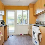 Rent 3 bedroom flat in Malvern Hills