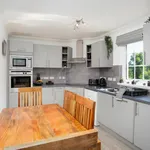 Rent 3 bedroom flat in Perth