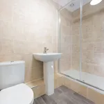 Rent 4 bedroom flat in Leeds