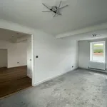 Rent 3 bedroom flat in Wales