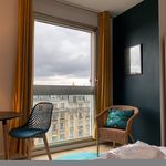 Appartement de 110 m² avec 1 chambre(s) en location à Paris