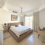 Alquilo 3 dormitorio apartamento de 250 m² en Marbella