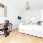 Appartement de 1615 m² avec 3 chambre(s) en location à Paris