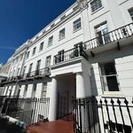 Rent 2 bedroom flat in Brighton