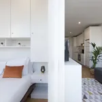 Rent 1 bedroom apartment of 45 m² in Porto