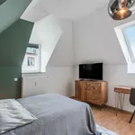 Miete 4 Schlafzimmer wohnung von 14 m² in Frankfurt