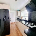 Rent 3 bedroom flat in East Of England