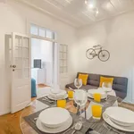 Rent 2 bedroom apartment of 700 m² in Lisbon