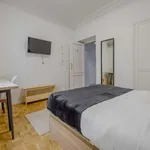 Rent a room of 120 m² in madrid