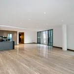 Rent 3 bedroom apartment in London