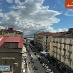 Affitto 3 camera appartamento di 110 m² in Naples