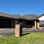 Rent 4 bedroom house in Hamilton