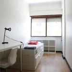 Rent a room in lisbon