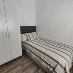 Rent a room of 90 m² in Madrid