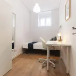 Rent 4 bedroom apartment in Lisbon