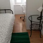 Rent a room in lisbon