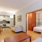 Rent 4 bedroom apartment in Genoa