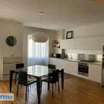 Affitto 3 camera appartamento di 80 m² in Triest