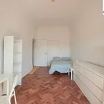 Rent 16 bedroom apartment in Lisbon