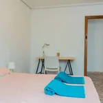 Rent a room of 200 m² in valencia