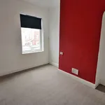 Rent 3 bedroom flat in North West England