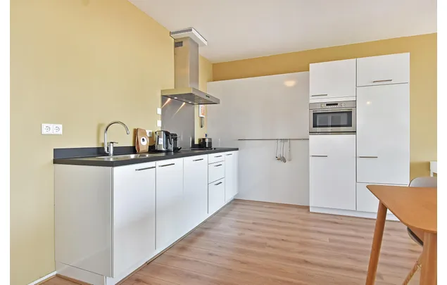 Huur 3 slaapkamer appartement van 100 m² in Bezuidenhout-West