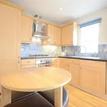 Flat to rent in Compass House, Reading RG1