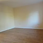 Rent 4 bedroom flat in Waverley