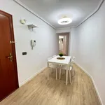 Rent a room of 130 m² in Valencia