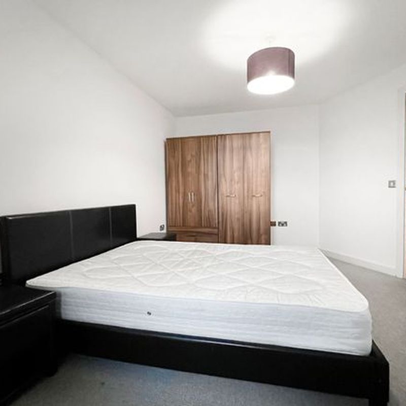 Flat to rent in Montague, Gotts Road, Leeds City Centre LS12 Holbeck