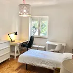 Rent 3 bedroom apartment in Lisbon