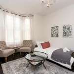 Rent 1 bedroom apartment of 603 m² in London