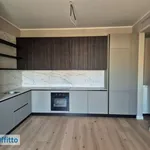 Rent 3 bedroom apartment of 86 m² in Milan